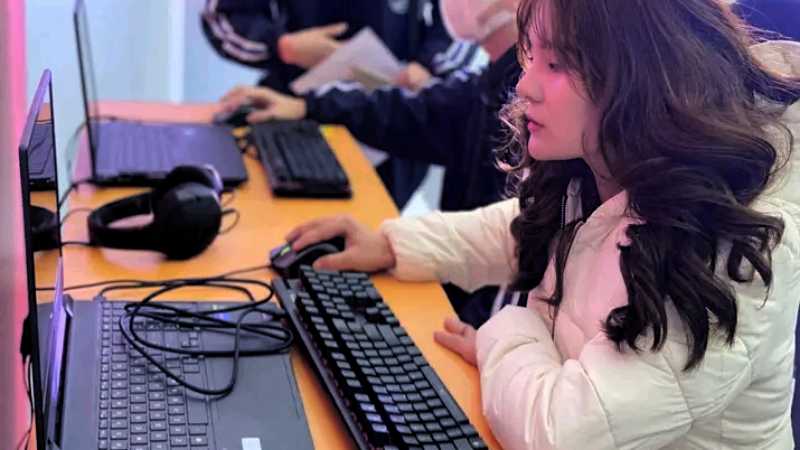 Is Industry 4.0 Good or Bad for the Economy?